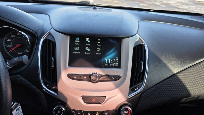 2018 Chevrolet Cruze LS Auto