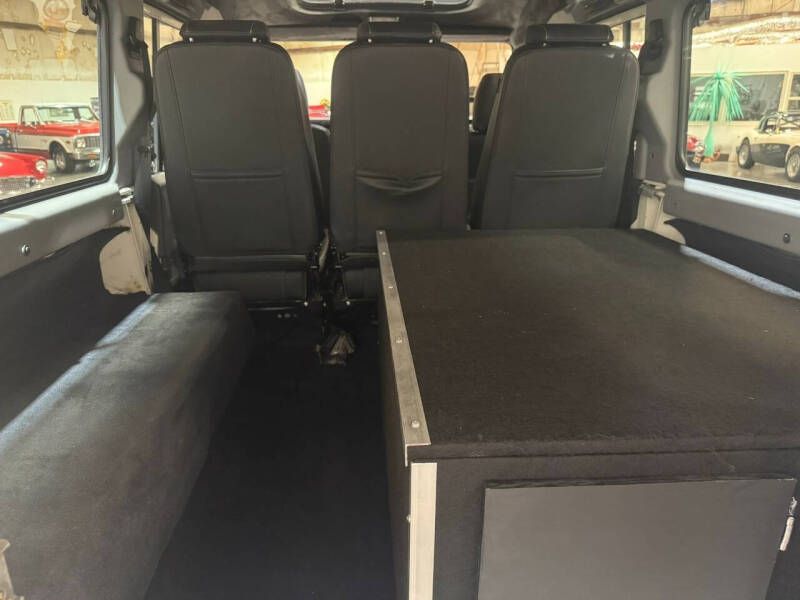 1990 Land Rover Defender