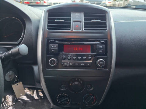 2016 Nissan Versa 1.6 SV