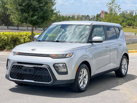 2020 Kia Soul for sale at HORIZON AUTO GROUP INC in Orlando FL