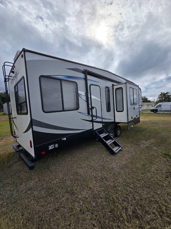 2019 Forest River Arctic Wolf 305 ML6 Orbital With Leveling
