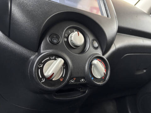 2014 Nissan Versa 1.6 S Plus