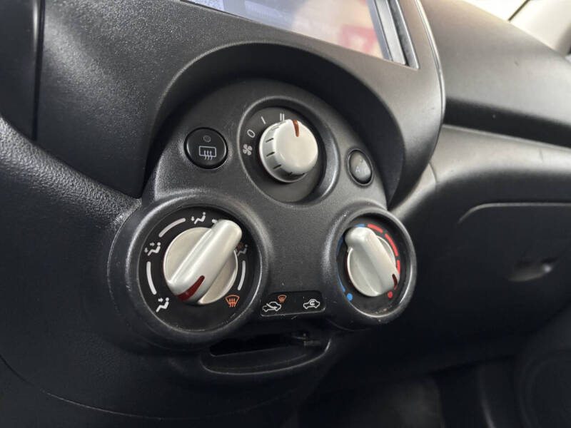 2014 Nissan Versa 1.6 S Plus