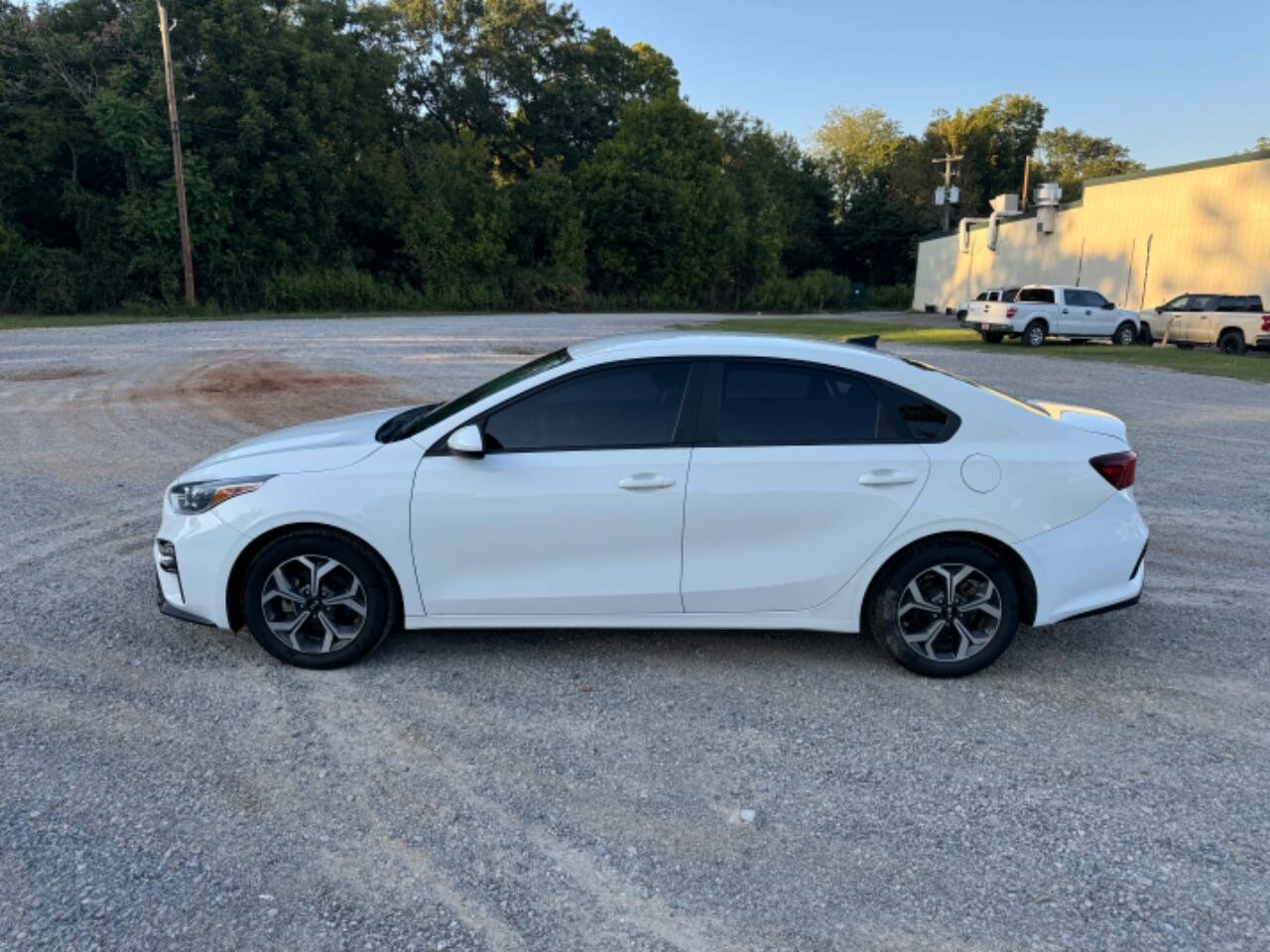 2020 Kia Forte for sale at Guadalupe Auto Sales, LLC. in Jemison, AL