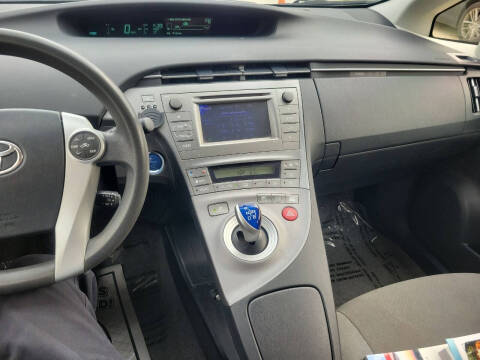2013 Toyota Prius Two