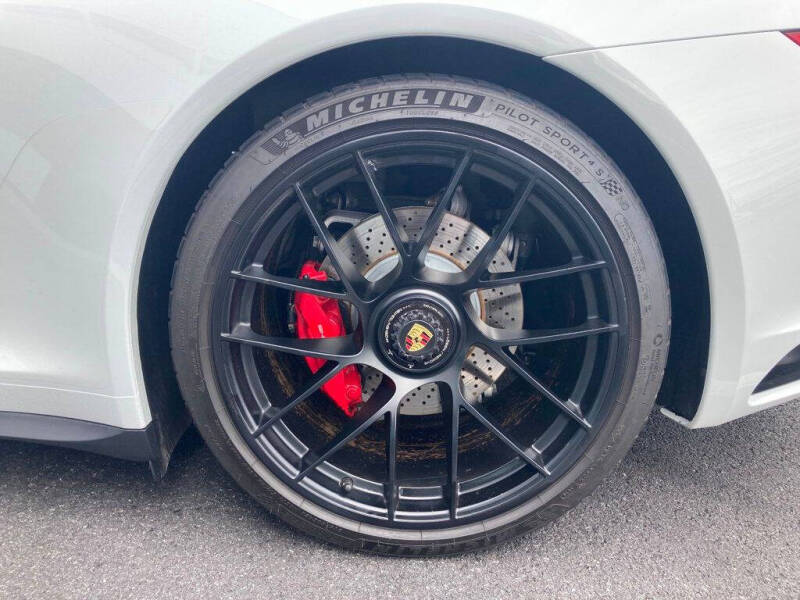 2019 Porsche 911 Targa 4 GTS