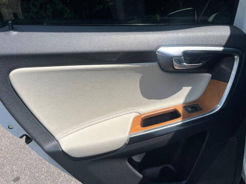 2015 Volvo XC60 T6 Drive-E Platinum