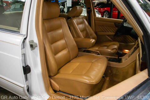 1991 Mercedes-Benz 560-Class 560 SEL