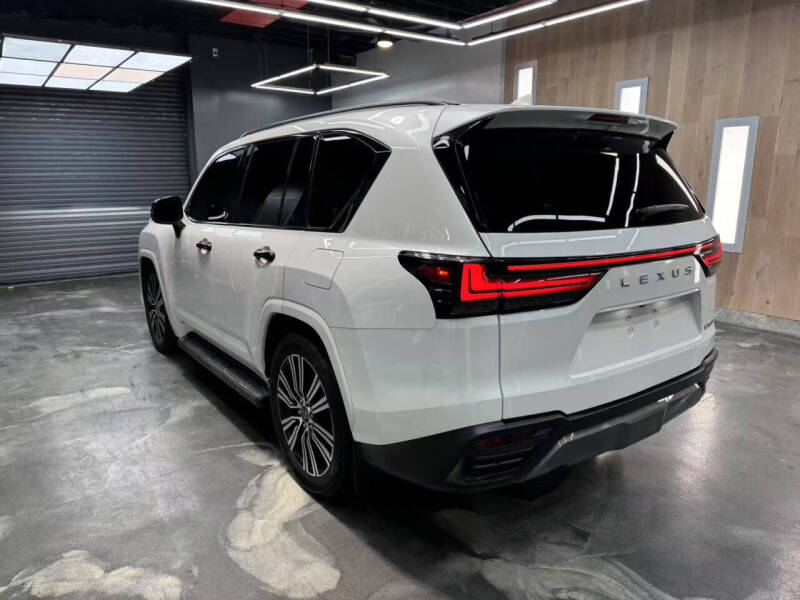 2024 Lexus LX 600 Luxury