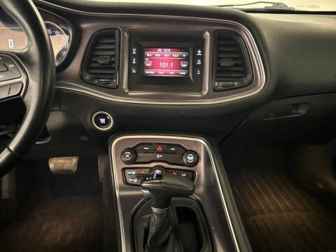 2016 Dodge Challenger SXT