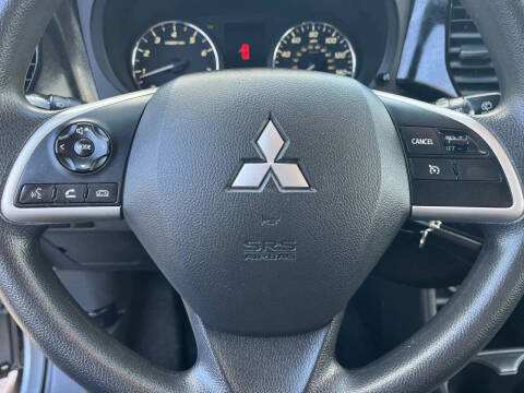 2014 Mitsubishi Outlander ES