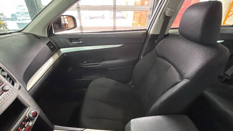 2011 Subaru Legacy 2.5i