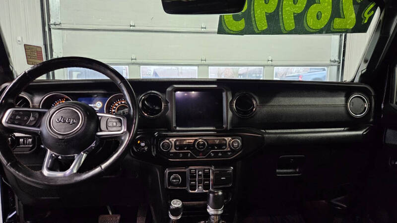 2022 Jeep Gladiator Overland