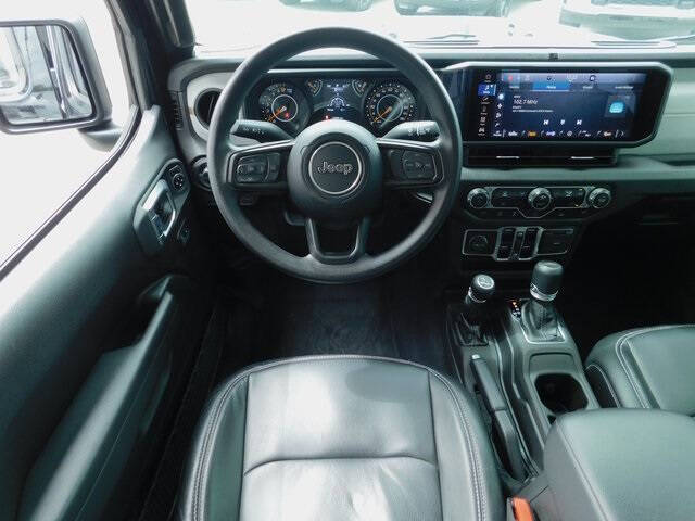 2024 Jeep Gladiator NightHawk