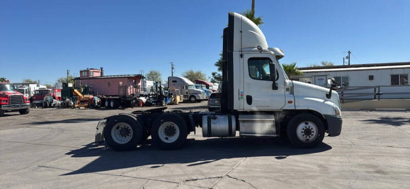 2016 Freightliner Cascadia