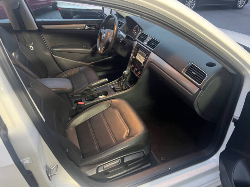 2015 Volkswagen Passat 1.8T Limited Edition