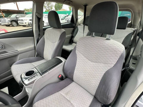 2015 Toyota Prius v Three