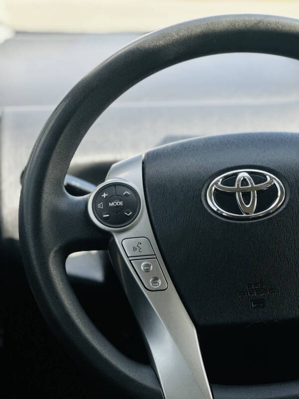 2015 Toyota Prius v Two