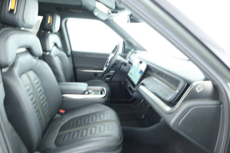 2022 Rivian R1S Launch Edition