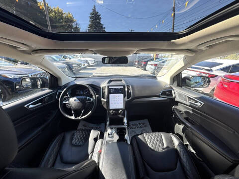 2024 Ford Edge Titanium