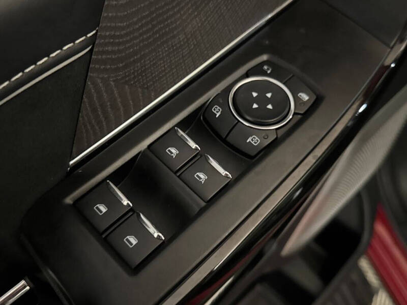 2024 Ford F-150 Lightning Platinum