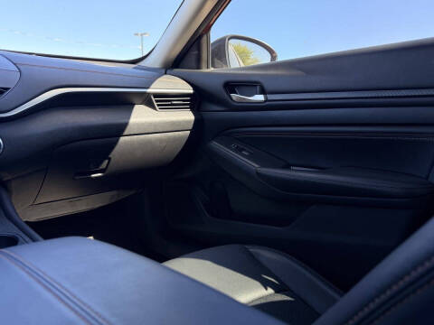 2021 Nissan Altima 2.5 SR