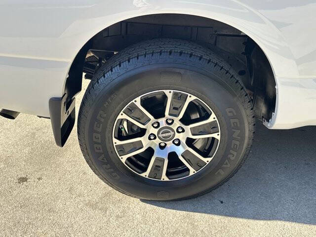 2024 Nissan Titan SV