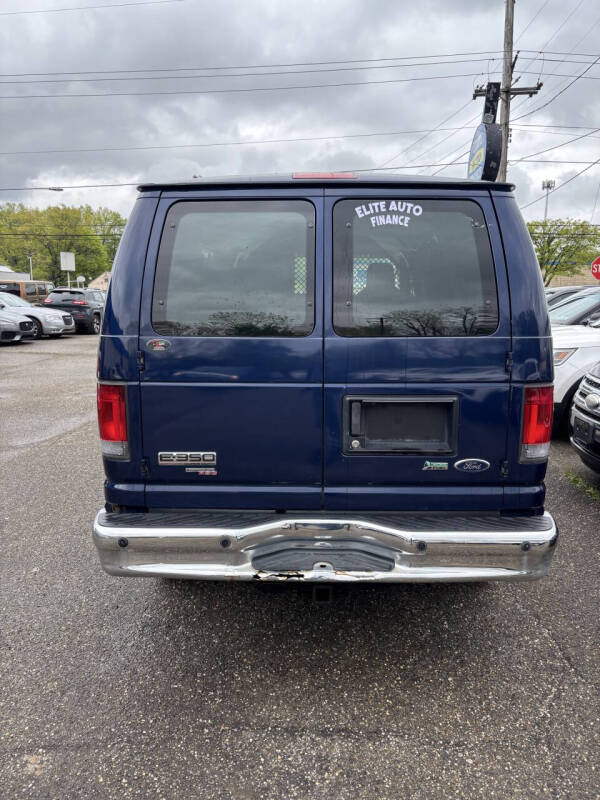 2013 Ford E-Series E-350 SD
