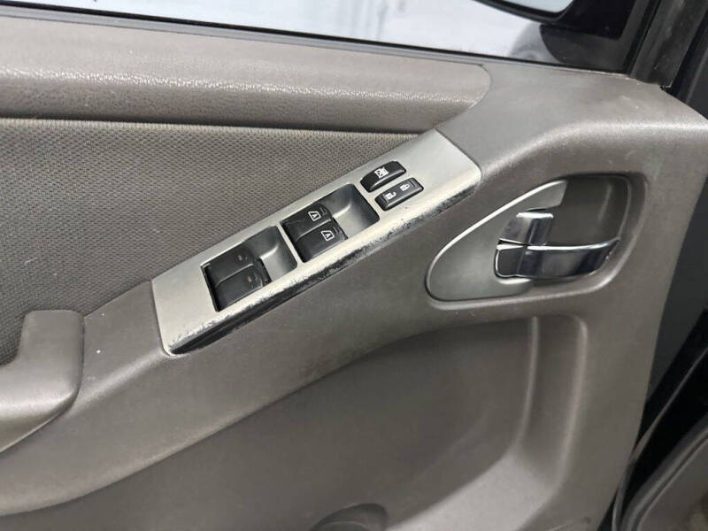 2012 Nissan Pathfinder S