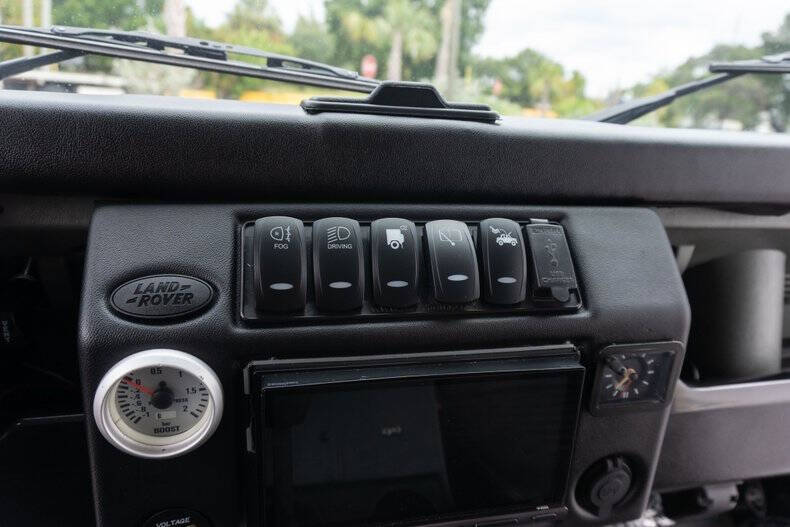 1991 Land Rover Defender