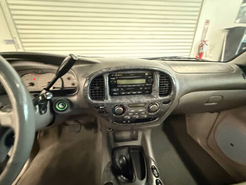 2004 Toyota Sequoia Limited