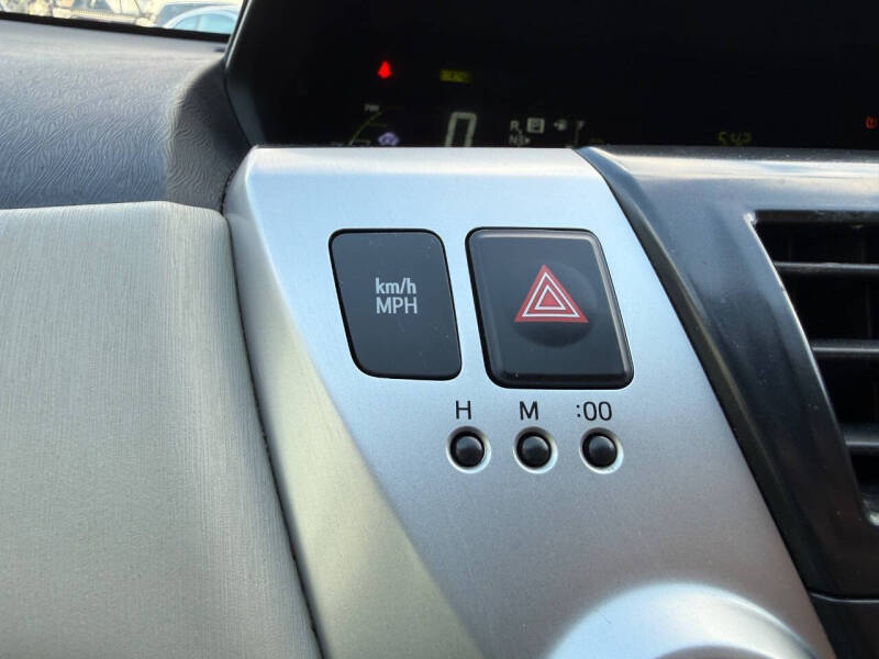 2012 Toyota Prius v Five