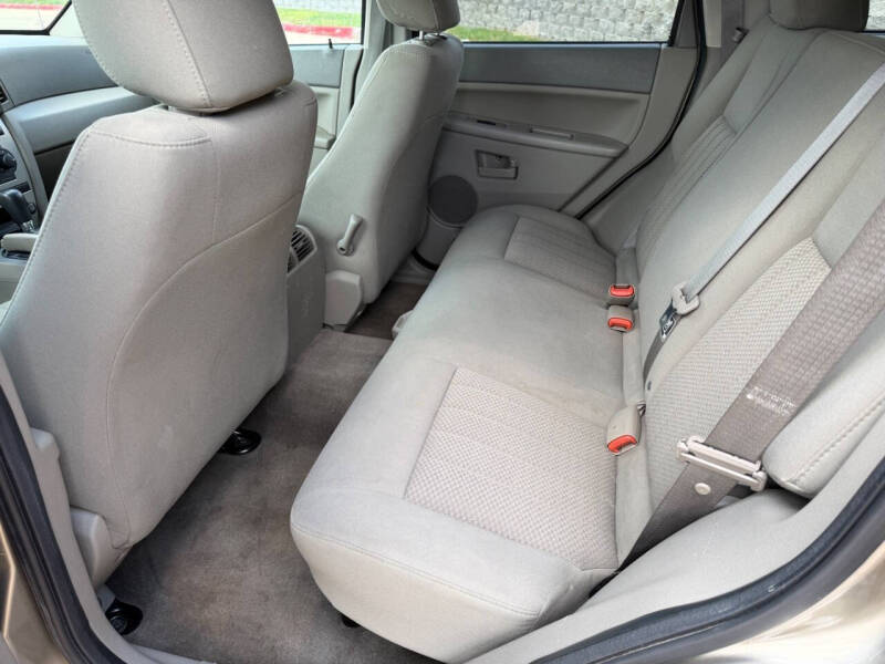 2006 Jeep Grand Cherokee Laredo
