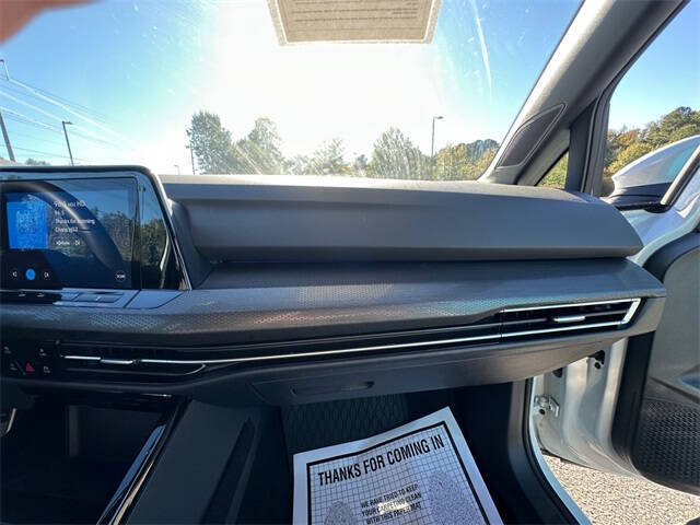 2023 Volkswagen Golf GTI SE