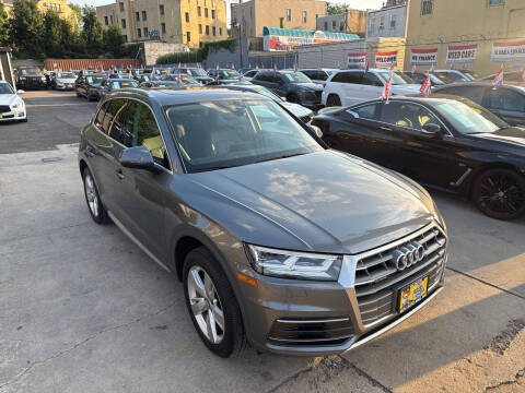 2018 Audi Q5 2.0T quattro Premium Plus