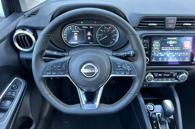 2025 Nissan Versa SR