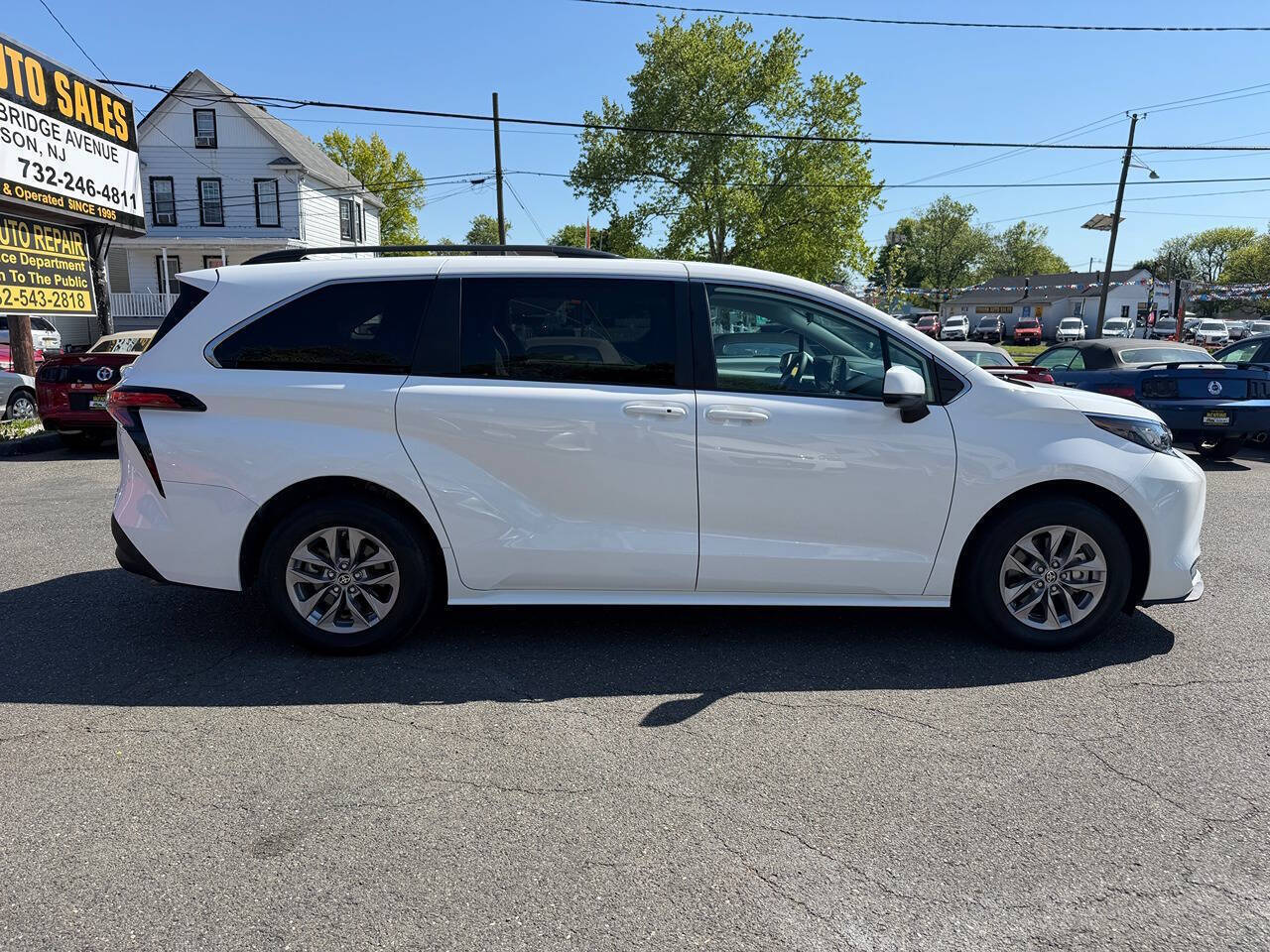 2022 Toyota Sienna 25