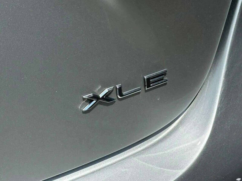 2013 Toyota Avalon XLE