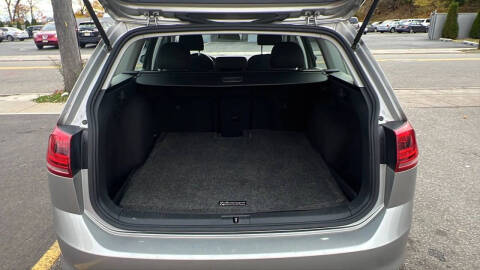 2017 Volkswagen Golf SportWagen