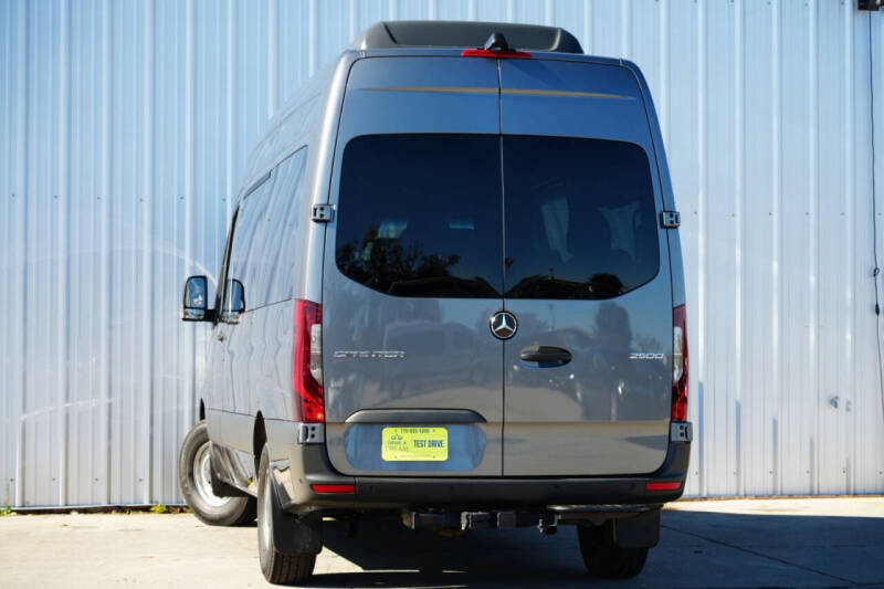 2024 Mercedes-Benz Sprinter 2500