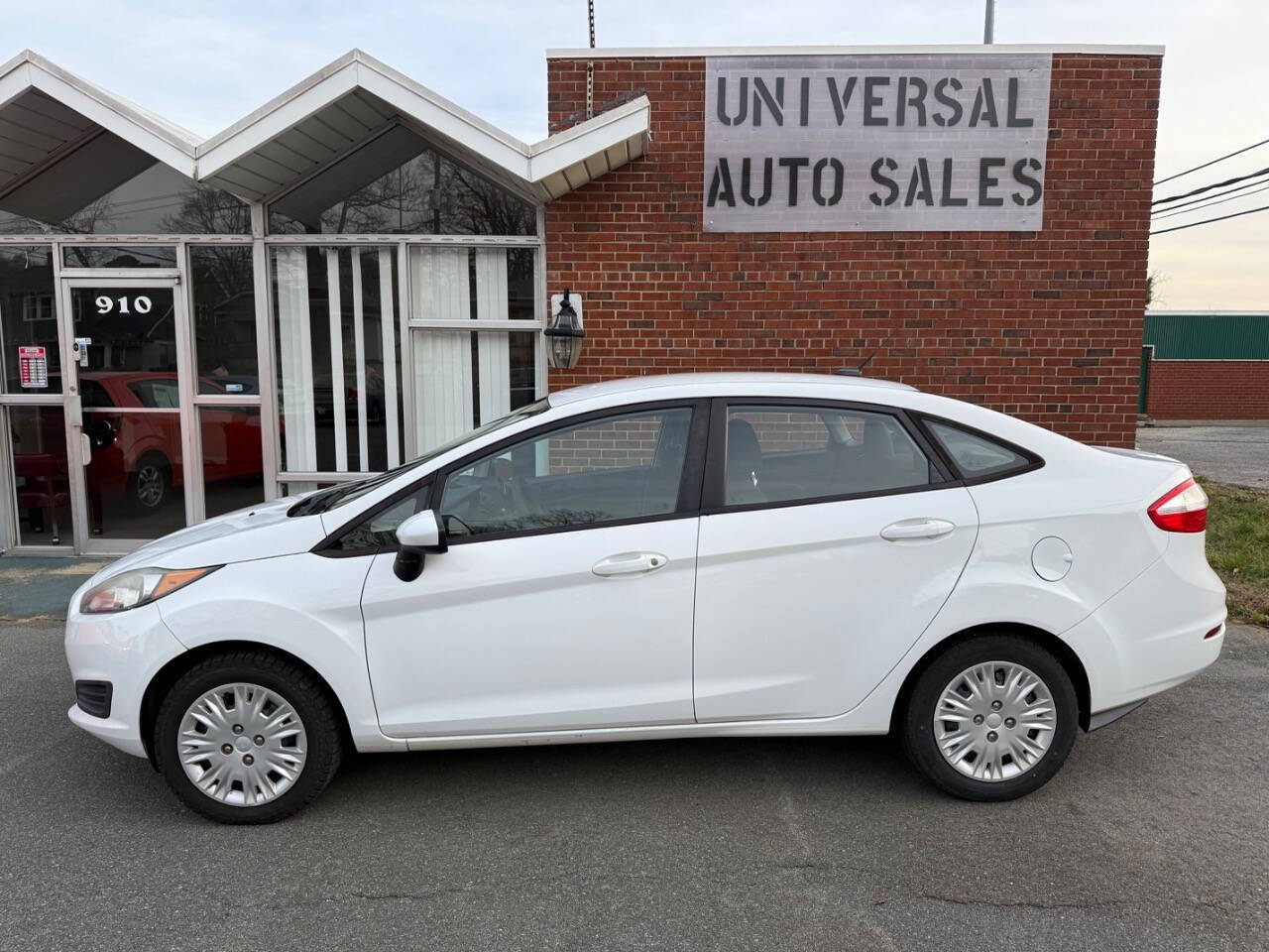 2016 Ford Fiesta for sale at Universal Auto Sales LLC in Burlington, NC