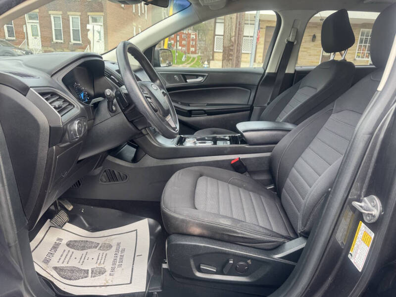 2020 Ford Edge SE