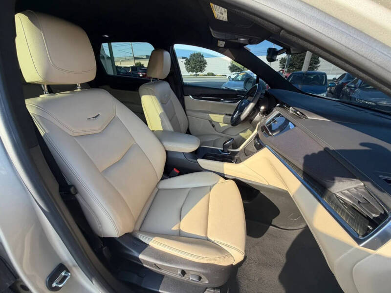 2017 Cadillac XT5