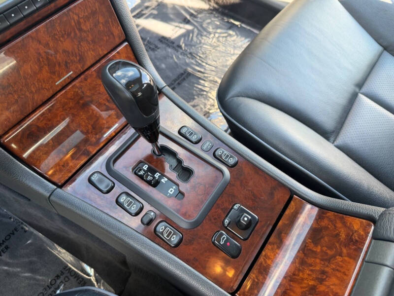2002 Mercedes-Benz E-Class E 320