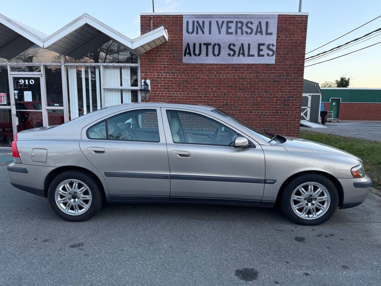 2004 Volvo S60 for sale at Universal Auto Sales LLC in Burlington, NC