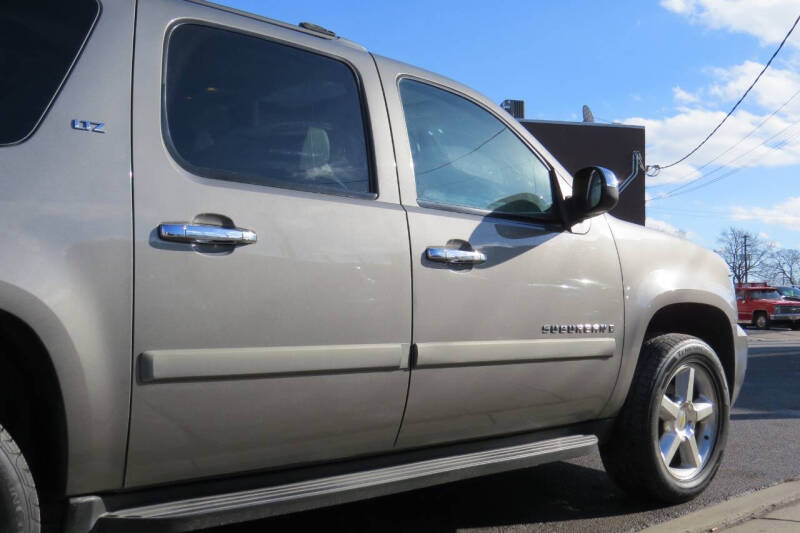 2008 Chevrolet Suburban LTZ