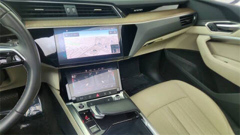 2024 Audi Q8 Sportback e-tron quattro Premium S line