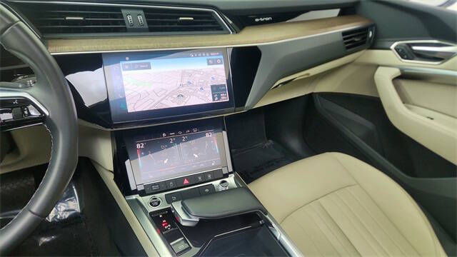 2024 Audi Q8 Sportback e-tron quattro Premium S line