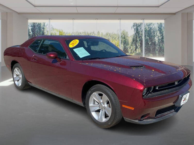 2023 Dodge Challenger SXT's photo