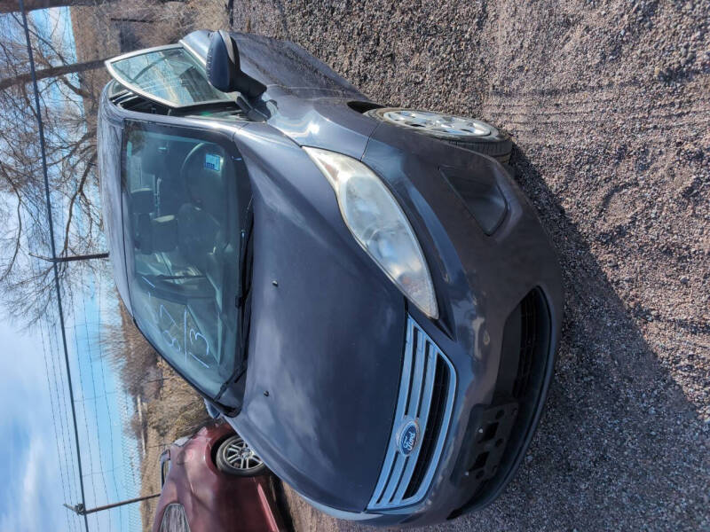 2013 Ford Fiesta SE's photo